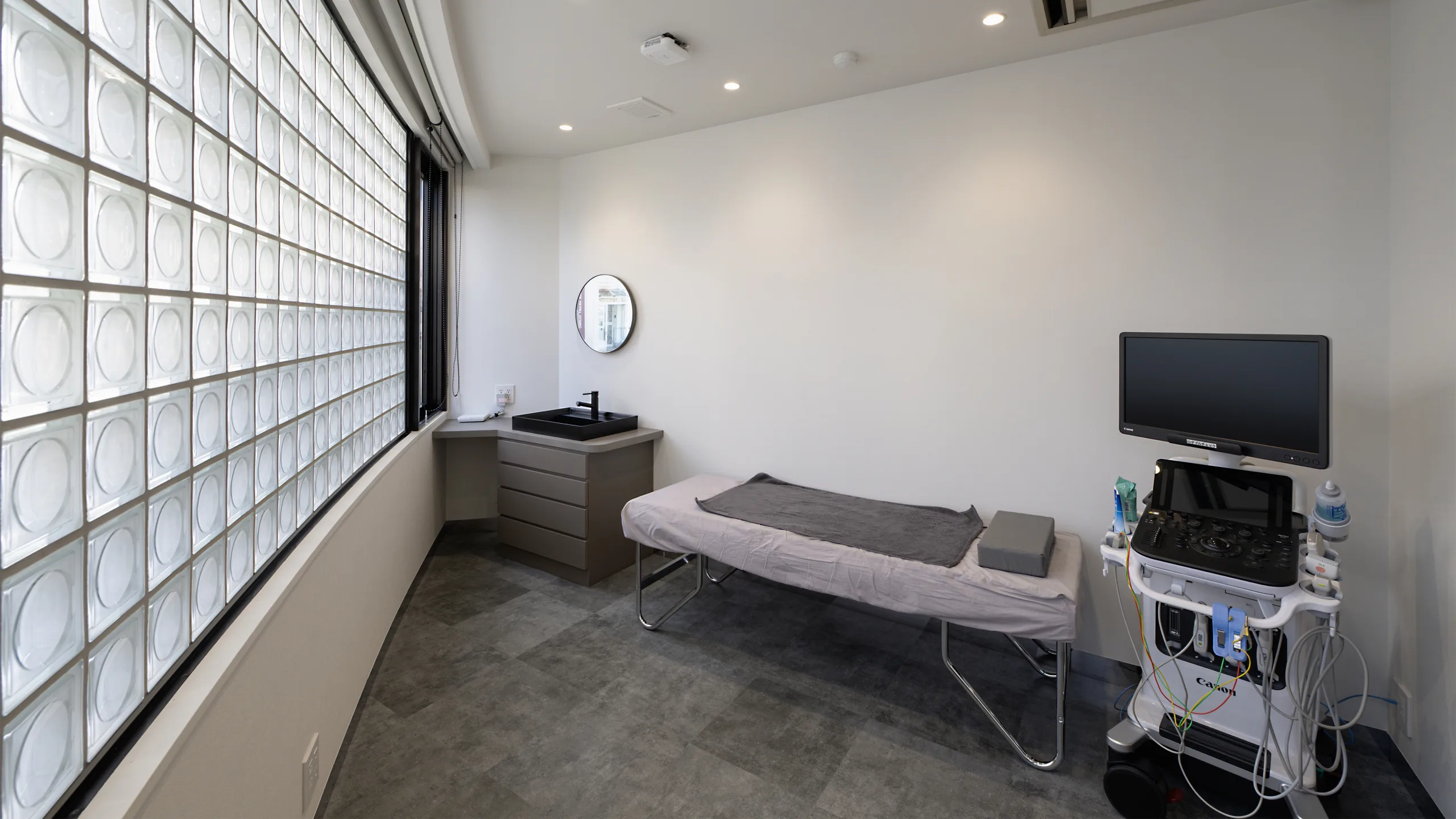 循環器専門医による心電図検査が可能